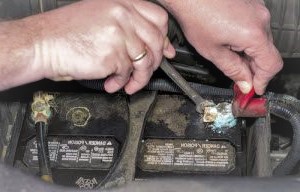 How to Clean Car Battery Terminals – Lead Acid Battery