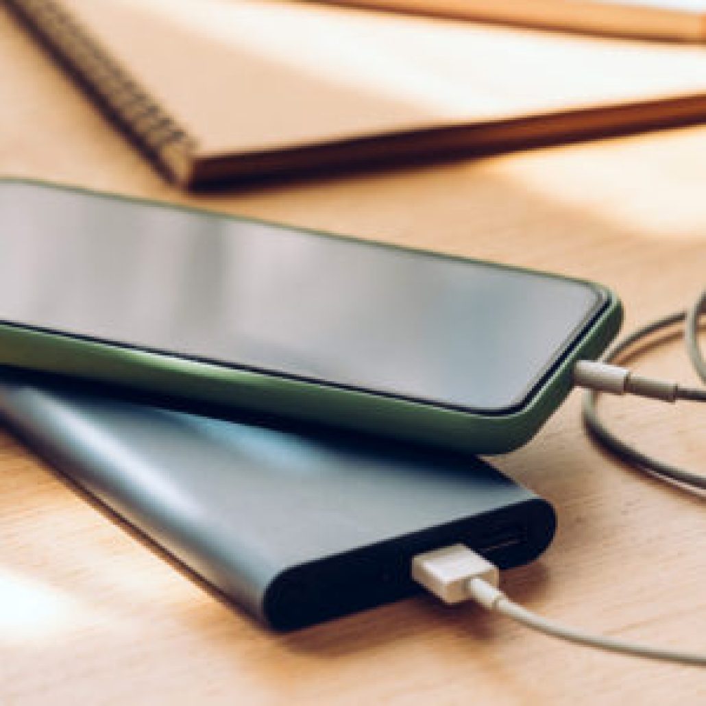 HOW TO MAKE YOUR PHONE CHARGE FASTER